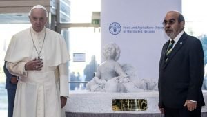Papa em visita à sede da Fao, em Roma, em outubro de 2017  (ANSA). Foto: Vatican News 